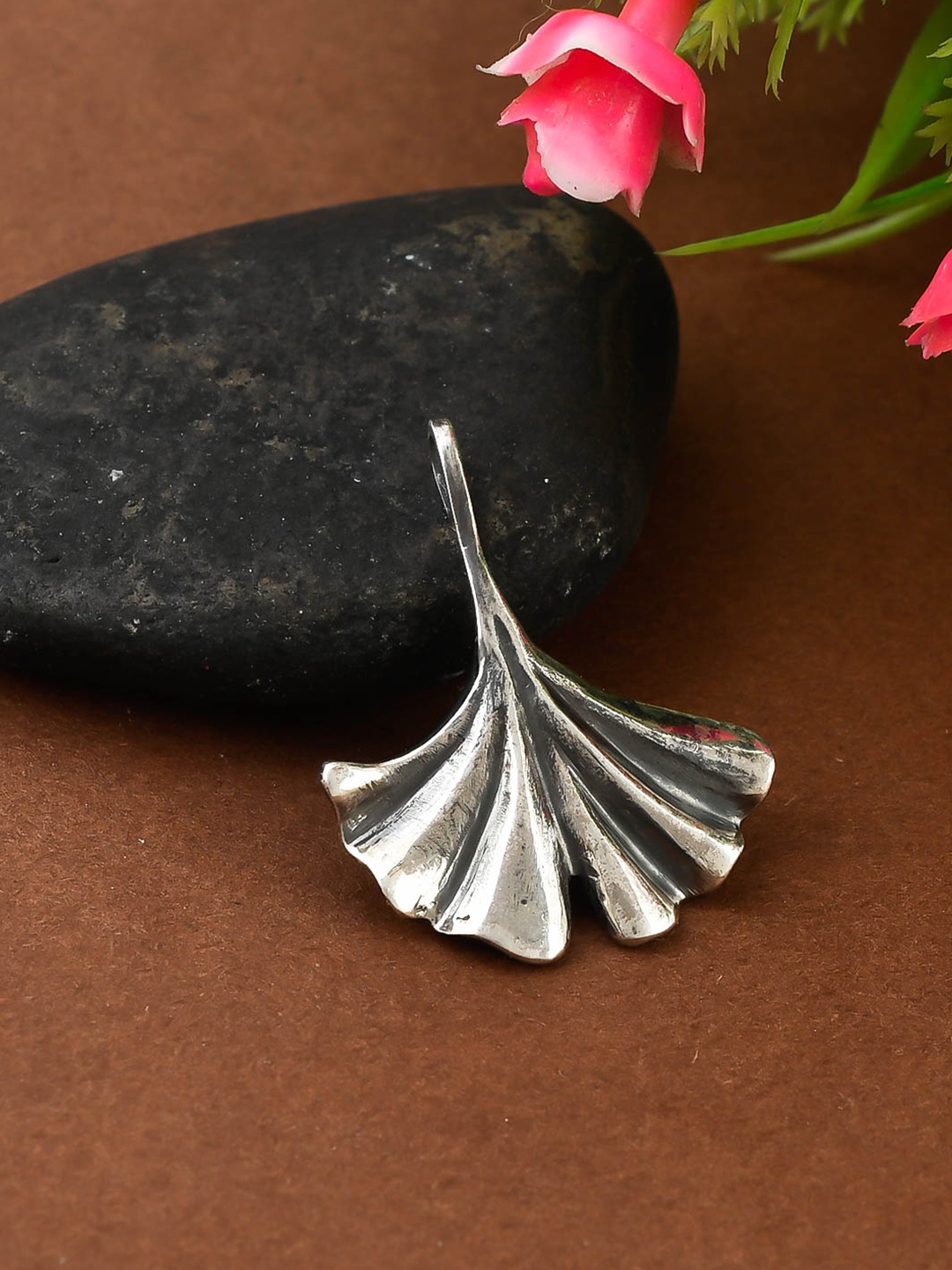 

Silvermerc Designs Women Silver-Plated Oxidised Floral Shaped Pendant