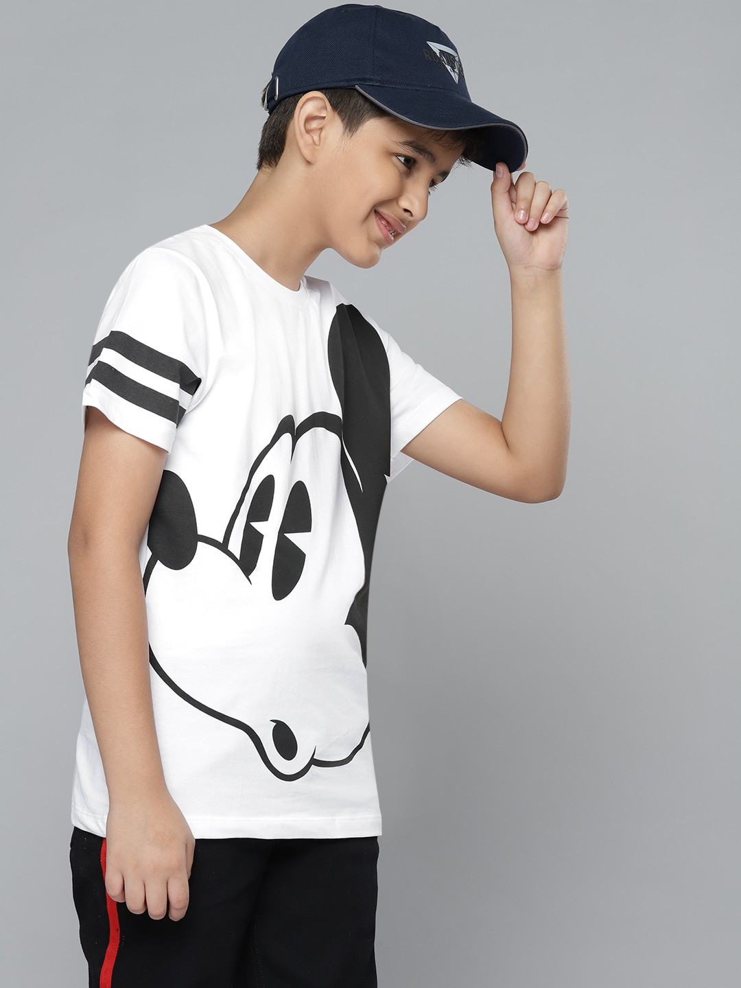 

YK Disney Boys White Printed Round Neck T-shirt