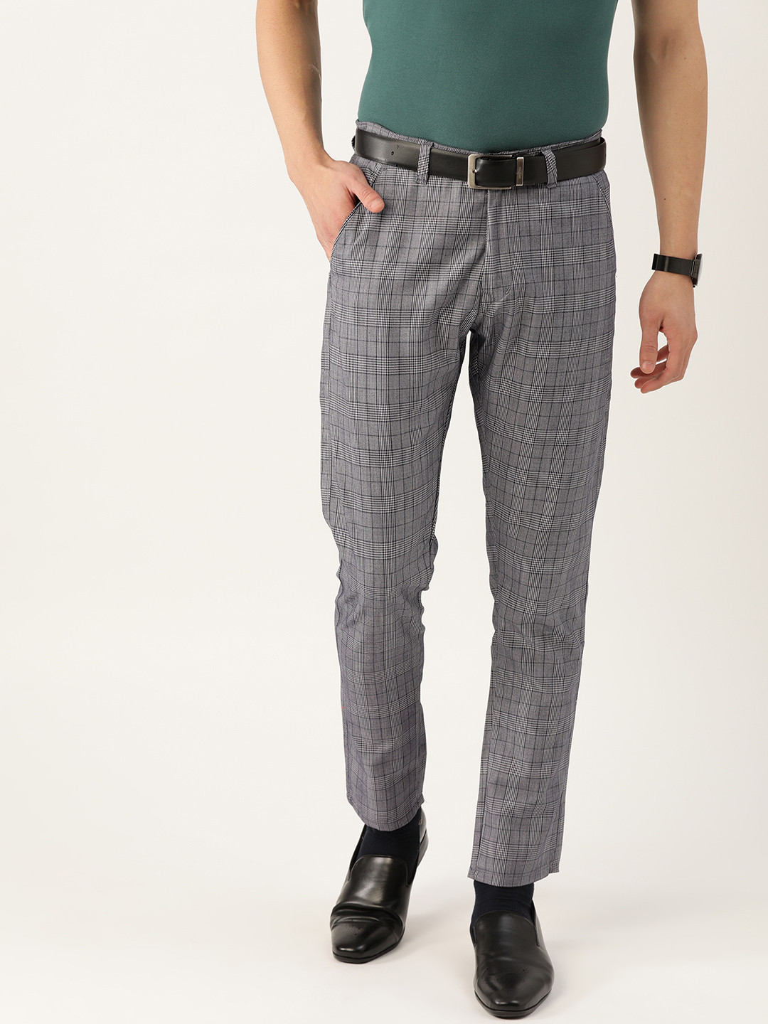 

SOJANYA Men Navy Blue & White Checked Smart Regular Fit Regular Trousers
