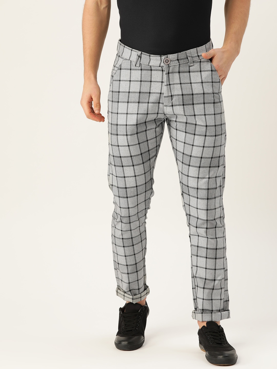 

SOJANYA Men Grey & Black Smart Fit Checked Regular Trousers