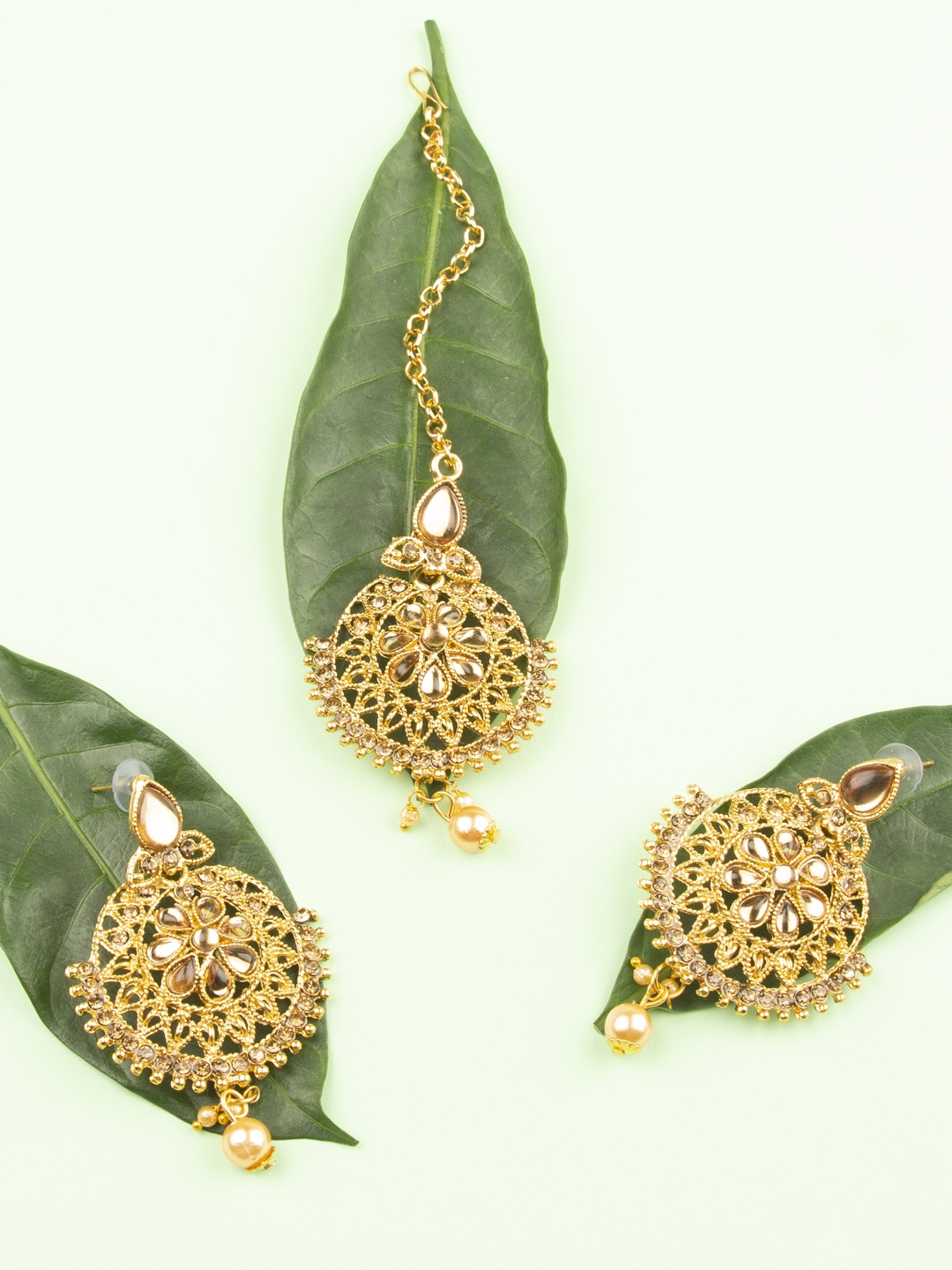 

AccessHer Gold-Toned Brass-Plated Embellished Maang Tika with Earrings