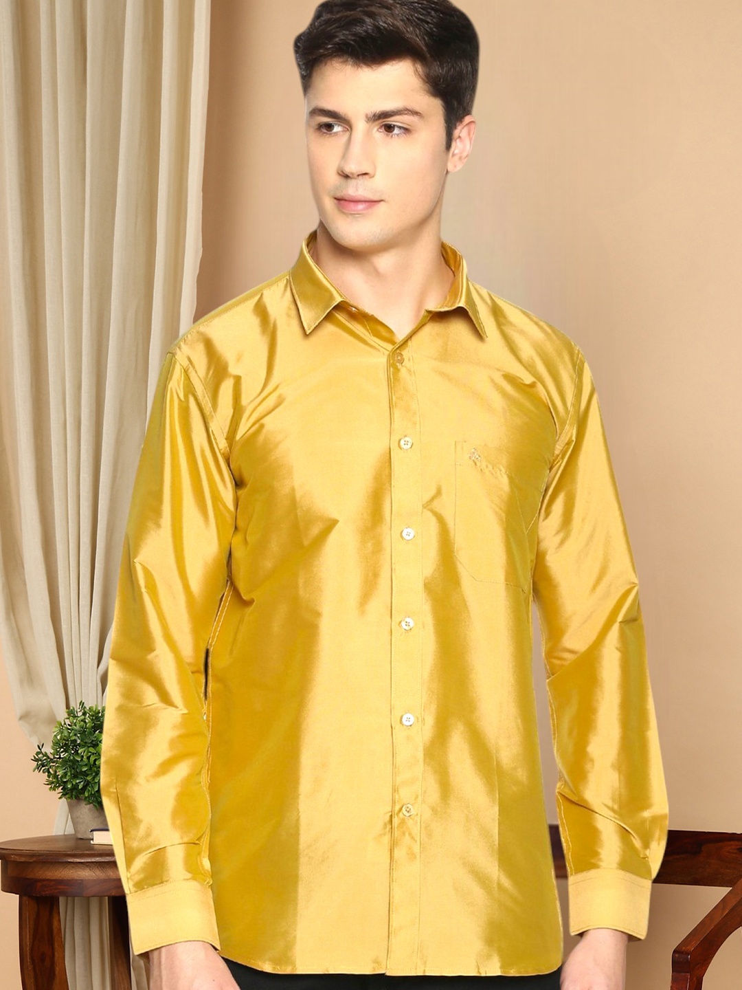 

TATTVA Men Gold-Toned Slim Fit Solid Casual Shirt
