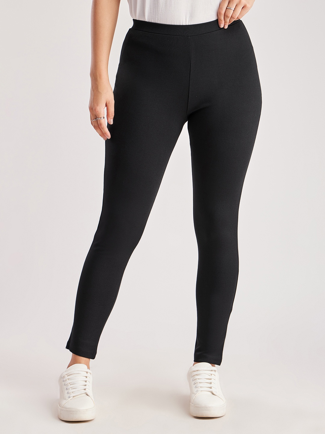 

FableStreet Women LivIn Skinny-Fit Knitted Jeggings, Black