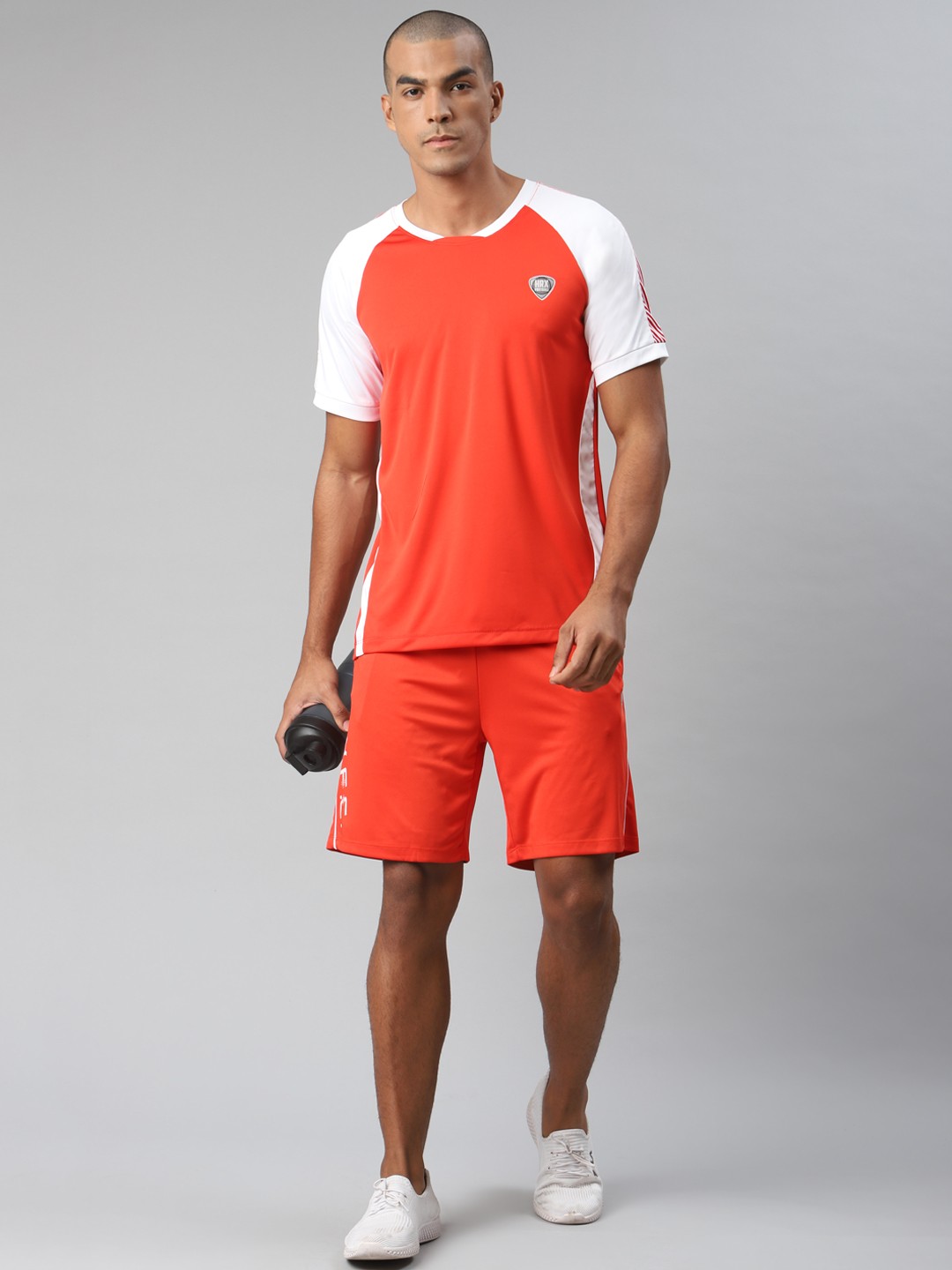

HRX By Hrithik Roshan Men Red Colourblock Rapid-Dry Football T-shirt