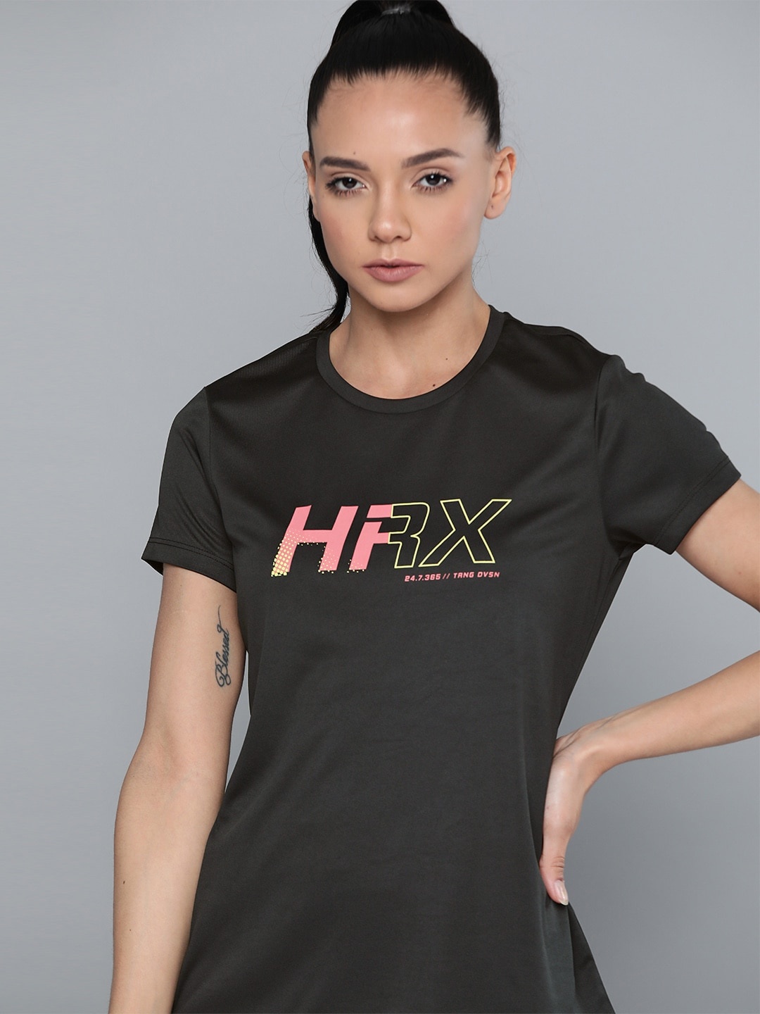 

HRX By Hrithik Roshan Women Jet Black Solid Rapid-Dry Antimicrobial Training Tshirt