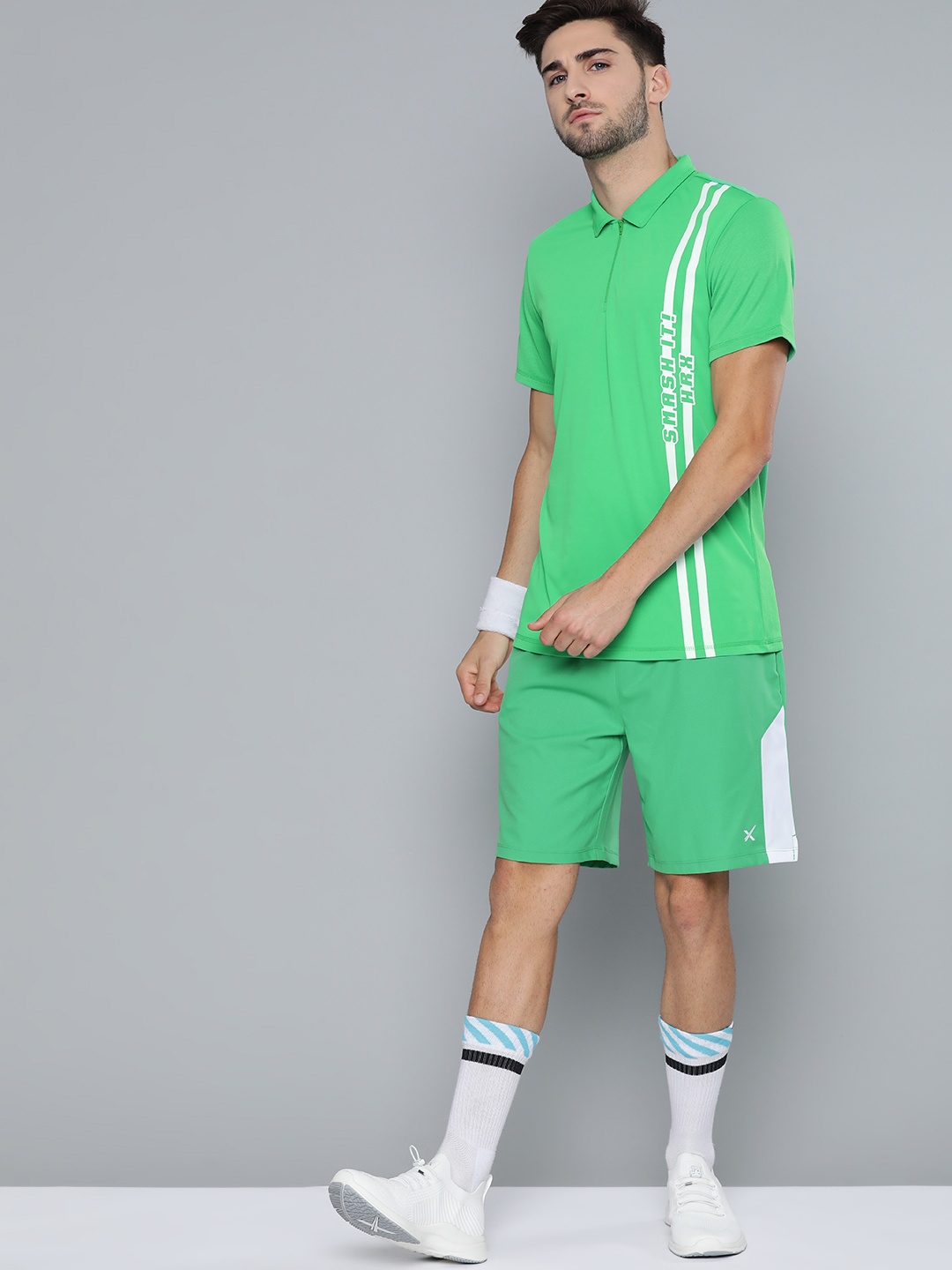 

HRX By Hrithik Roshan Men Kelly Green Solid Rapid-Dry Antimicrobial Anti-Static Racketsport Tshirt