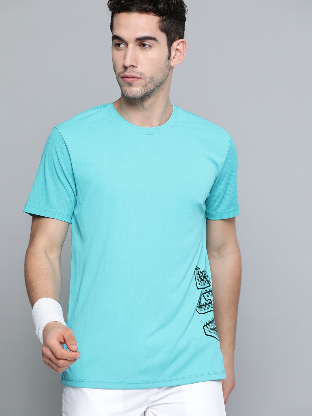 

HRX By Hrithik Roshan Men Peacock Blue Typographic Rapid-Dry Antimicrobial Anti-Static Racketsport Tshirt, Turquoise blue