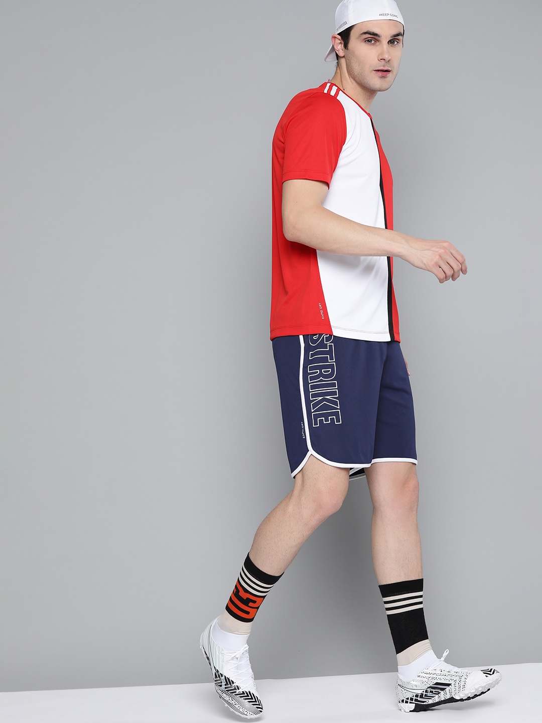 

HRX By Hrithik Roshan Men Medival Blue Typographic Regular Fit Mid-Rise Rapid-Dry Football Shorts, Navy blue
