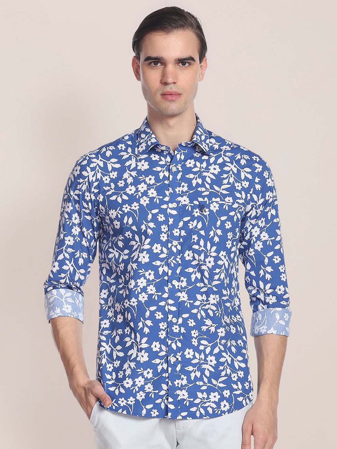 

U.S. Polo Assn. Men White & Blue Tailored Fit Floral Printed Casual Shirt