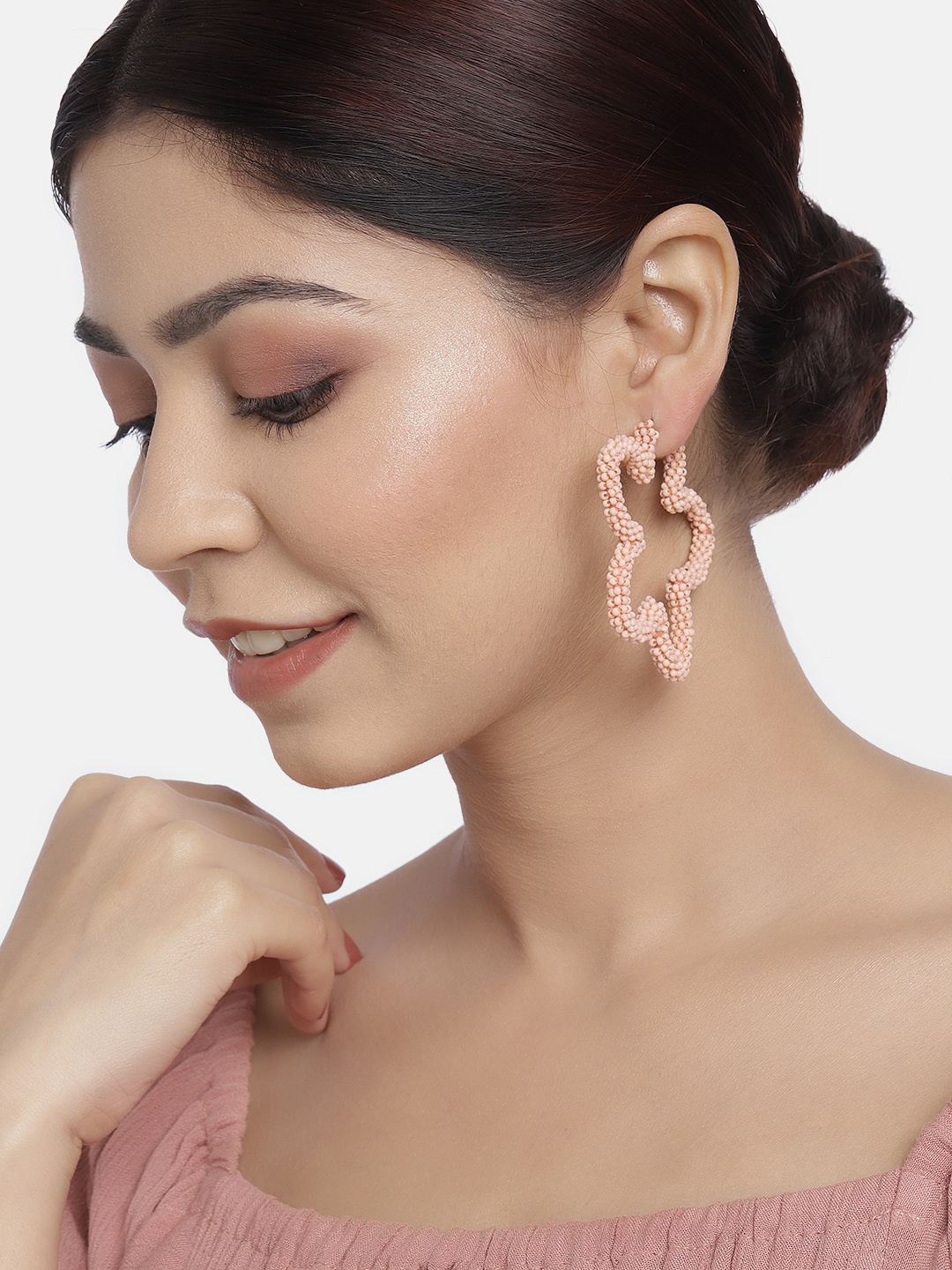 

justpeachy Peach-Coloured Star Shaped Hoop Earrings