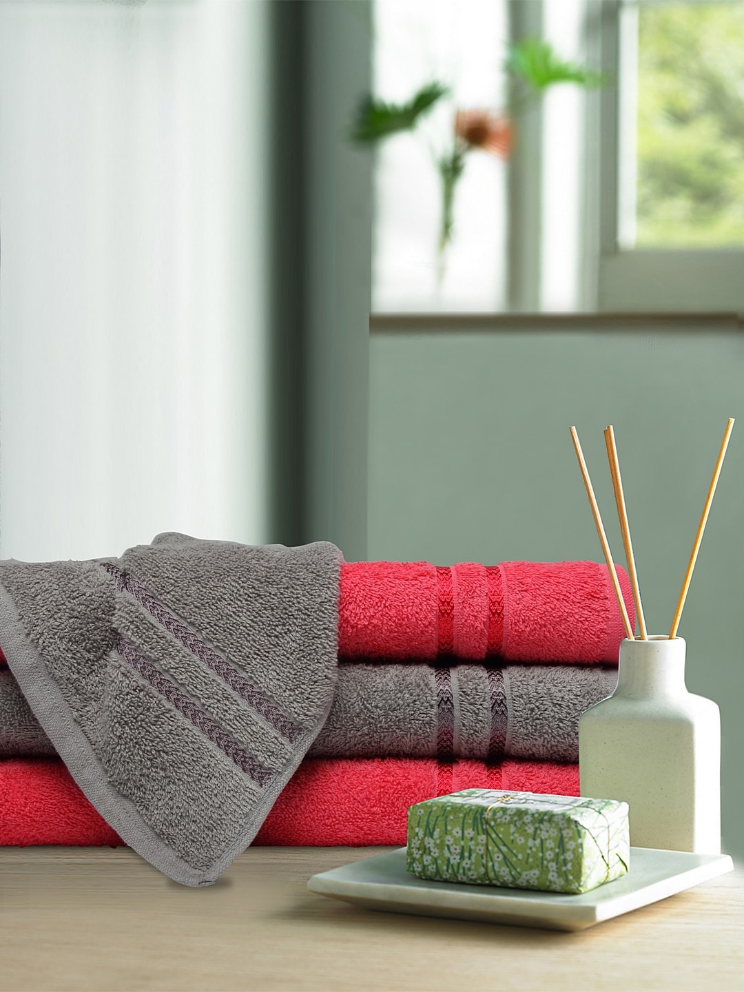 

Core Designed by Spaces Grey & Pink Set of 4 Solid Seasons 380 GSM Bath Towels, Coral