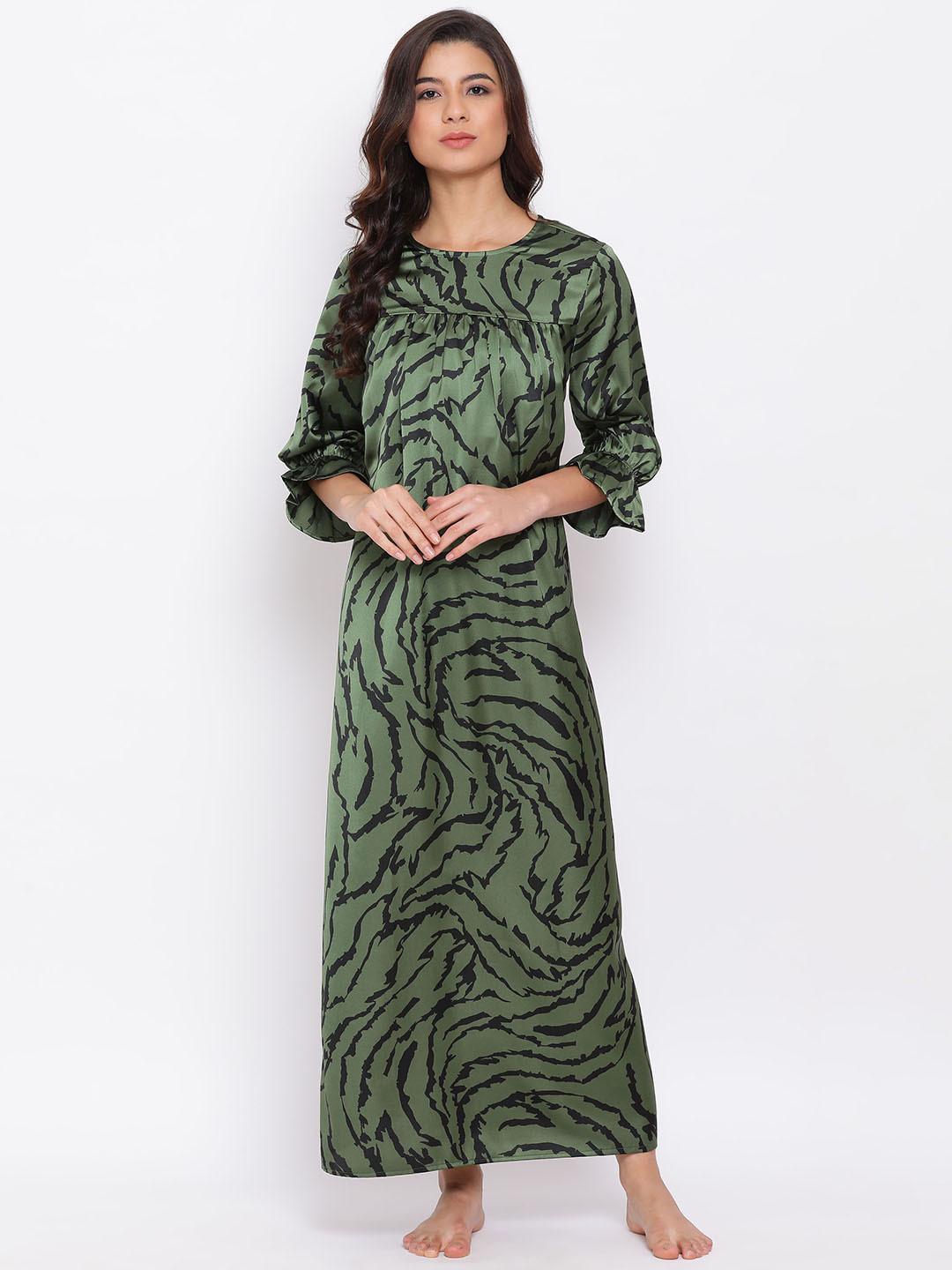 

Oxolloxo Women Green & Black Printed Maxi Nightdress