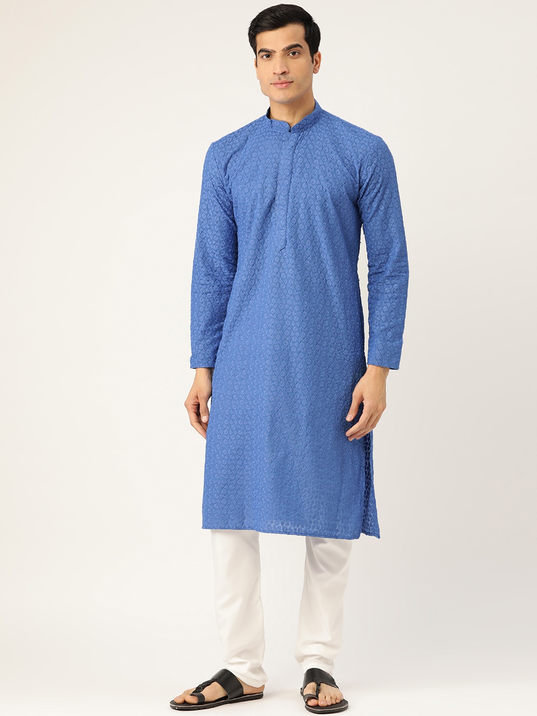 

RAJUBHAI HARGOVINDAS Men Blue & White Pure Cotton Embroidered Kurta with Churidar
