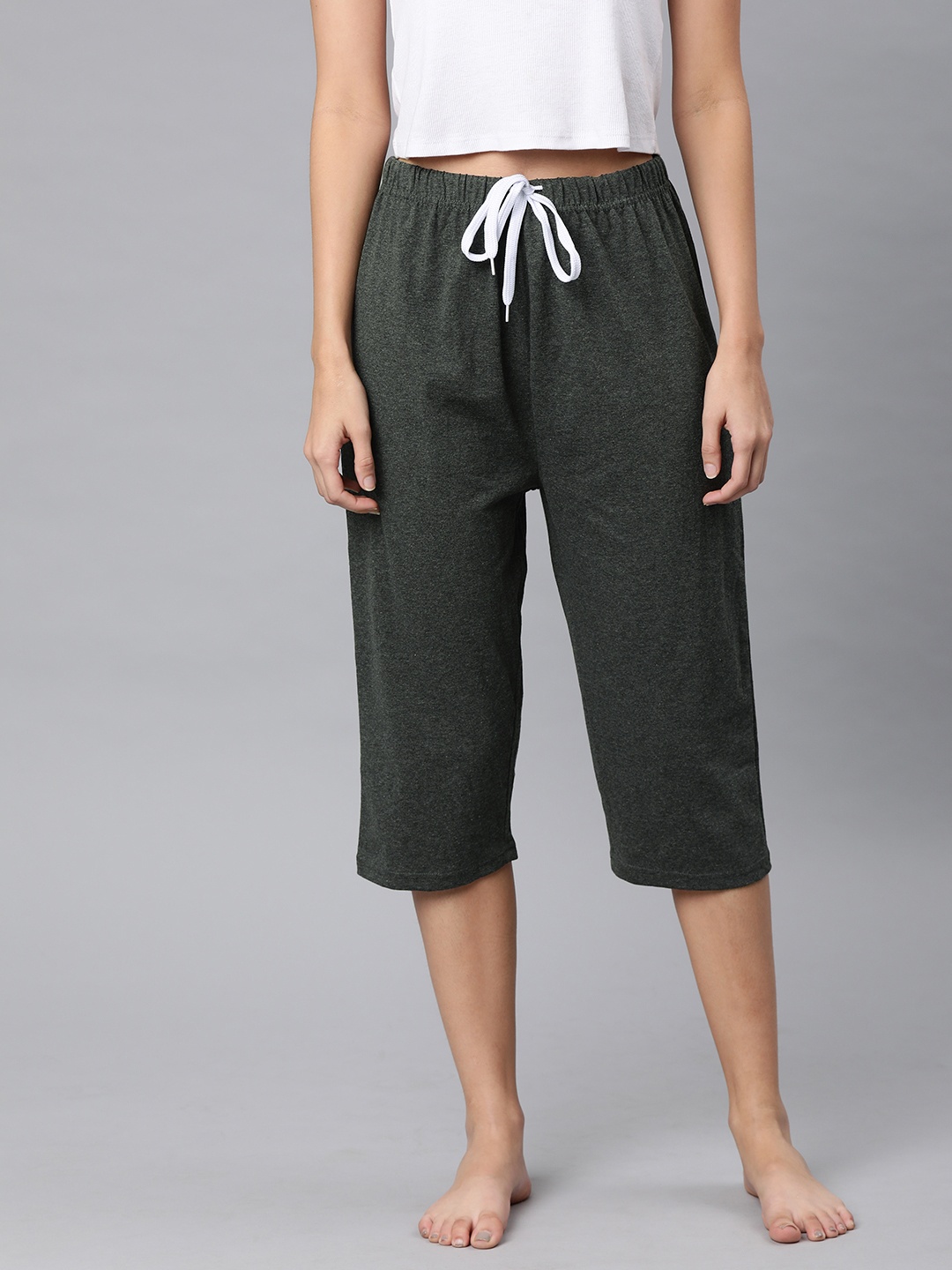 

QUARANTINE Women Charcoal Grey Solid Regular Fit Lounge Capris