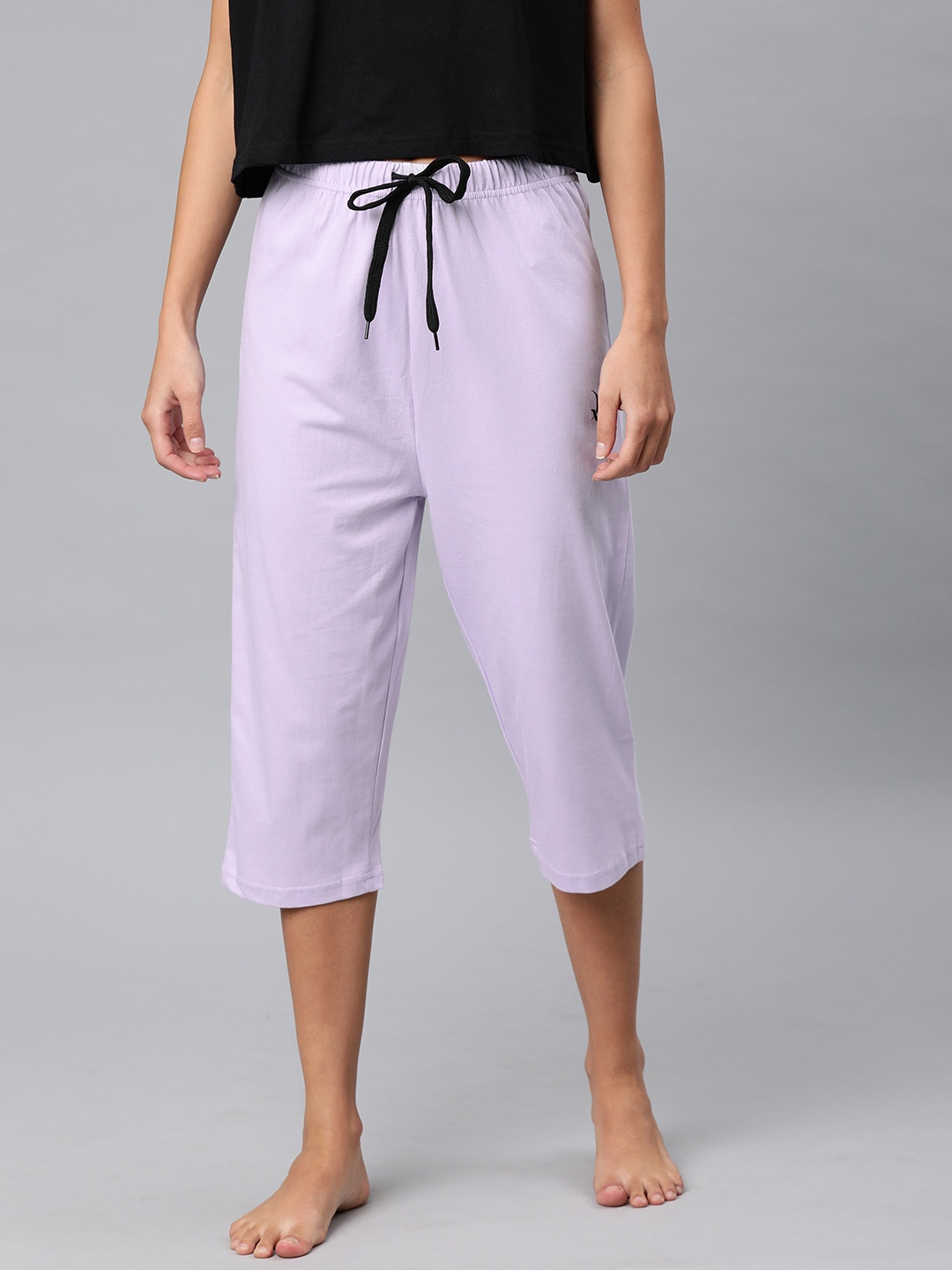 

QUARANTINE Women Lavender Solid Regular Fit Lounge Capris