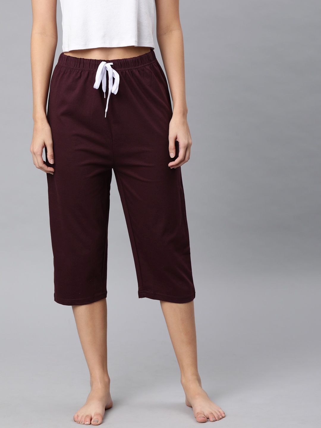 

QUARANTINE Women Maroon Solid Regular Fit Capris