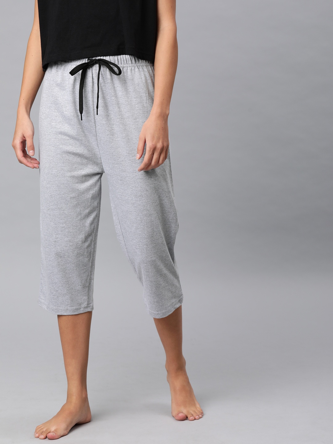 

QUARANTINE Women Grey Melange Solid Regular Fit Capris