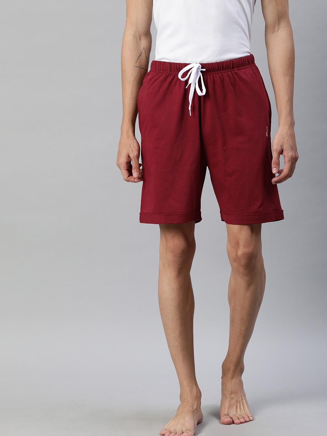 

QUARANTINE Men Maroon Solid Lounge Shorts