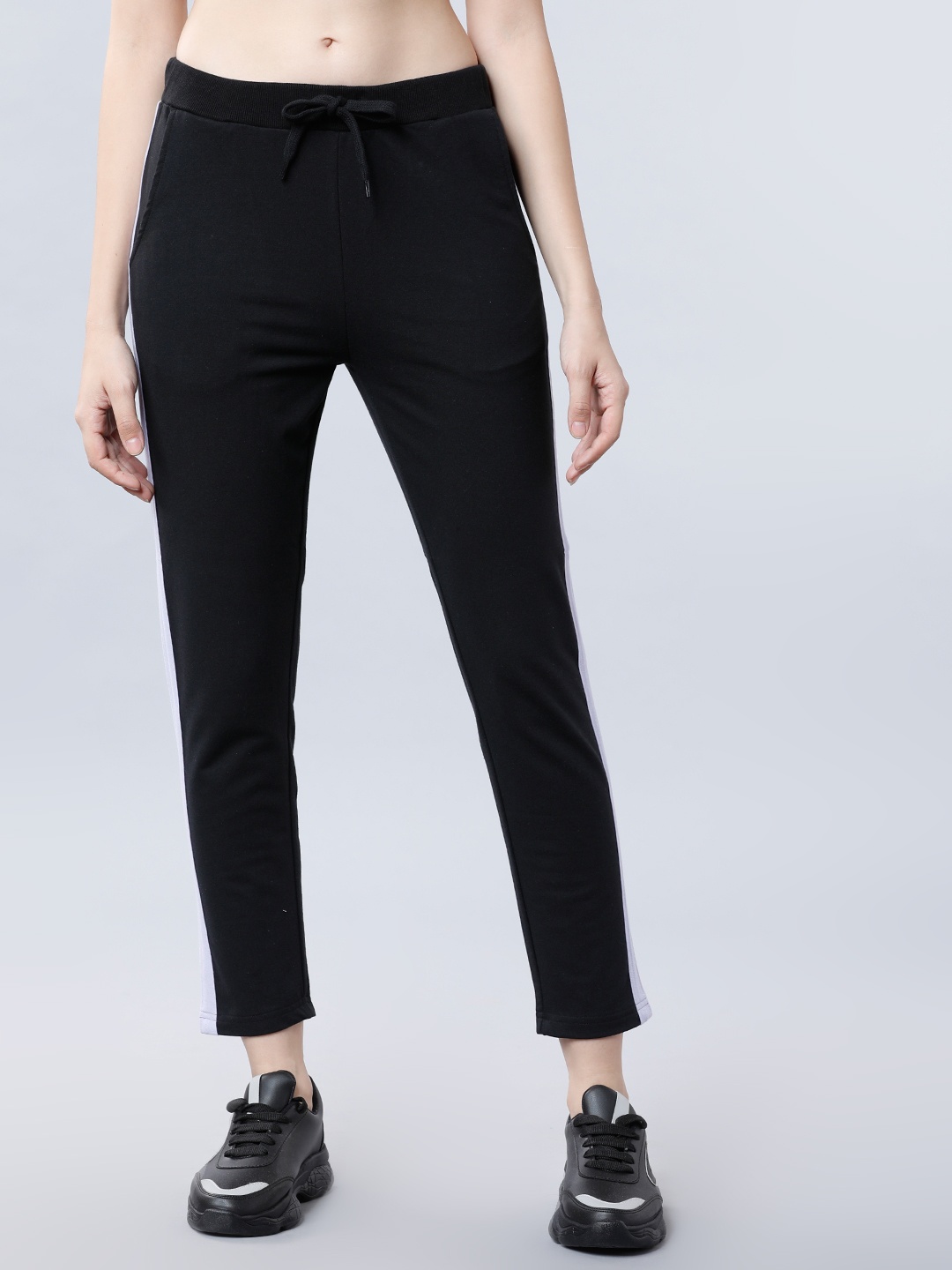 

Tokyo Talkies Women Black Solid Slim Fit Track Pants