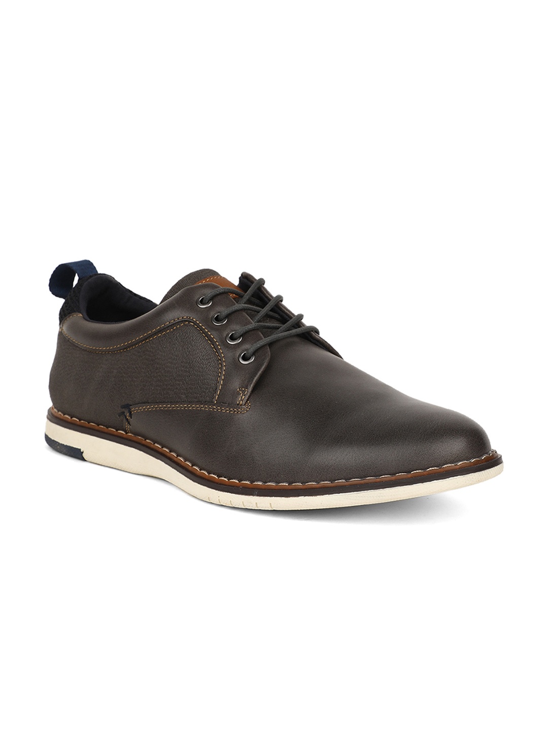 

Bata Men Brown Solid Derbys