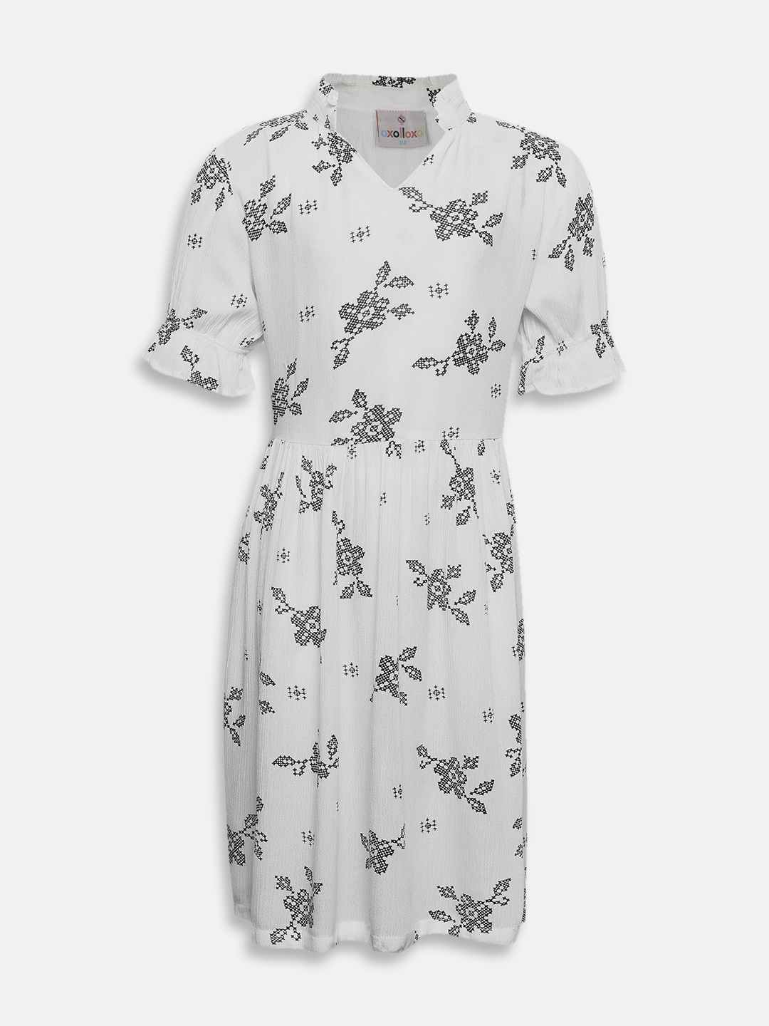 

Oxolloxo Girls White Printed Fit and Flare Dress