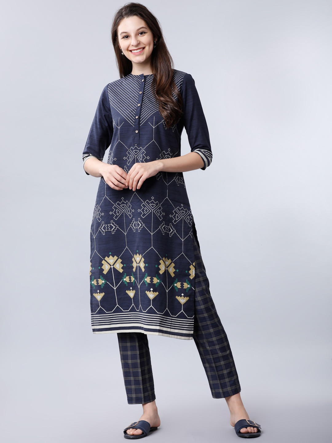 

Vishudh Women Navy Blue & White Printed Kurta with Trousers