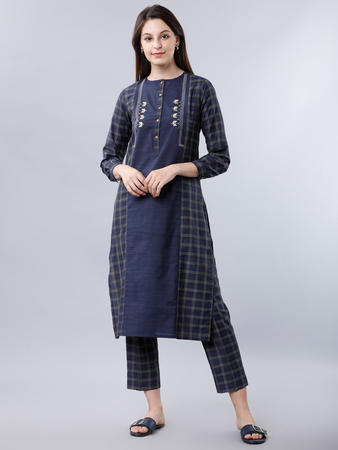 

Vishudh Women Navy Blue Printed Kurta with Trousers