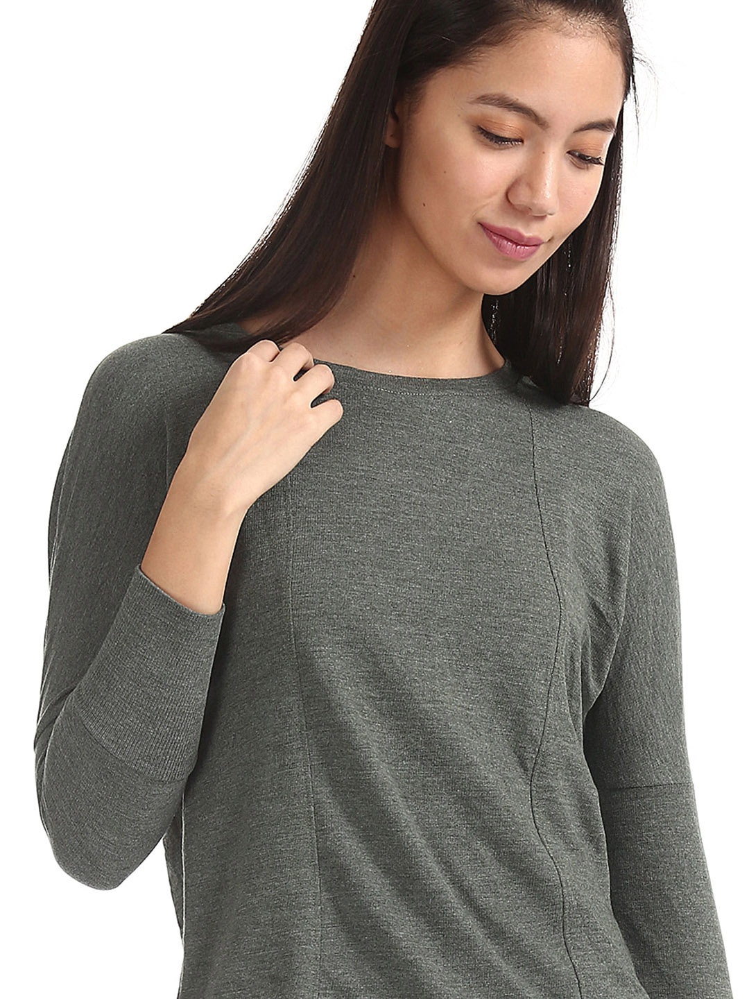 

Sugr Women Grey Solid Sweatshirt