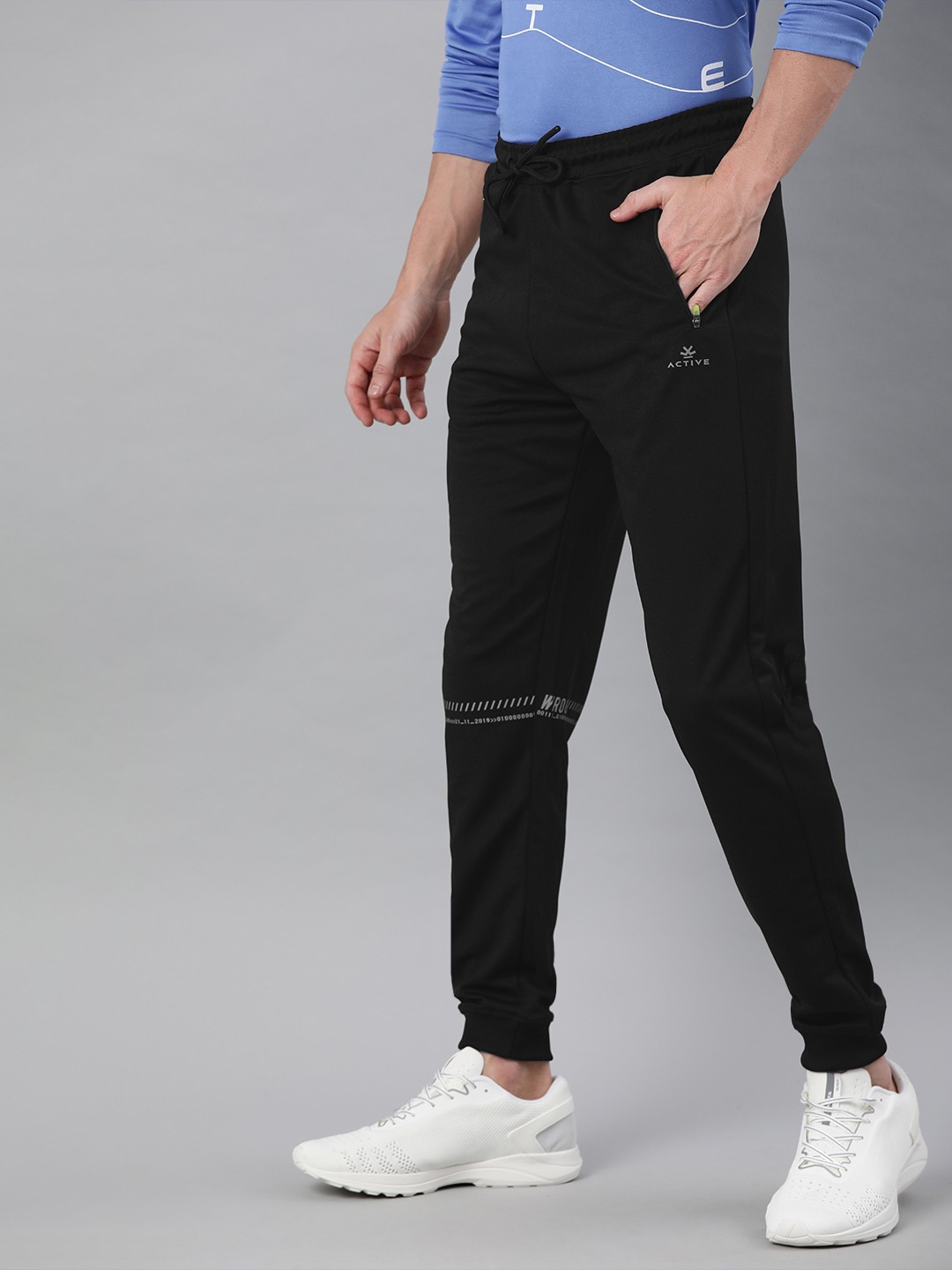 

WROGN ACTIVE Men Black Solid Joggers with Alphanumeric Print Detail