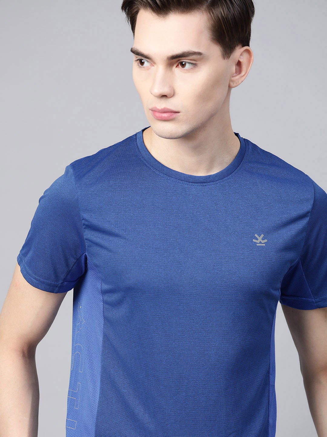 

WROGN ACTIVE Men Blue Slim Fit T-shirt