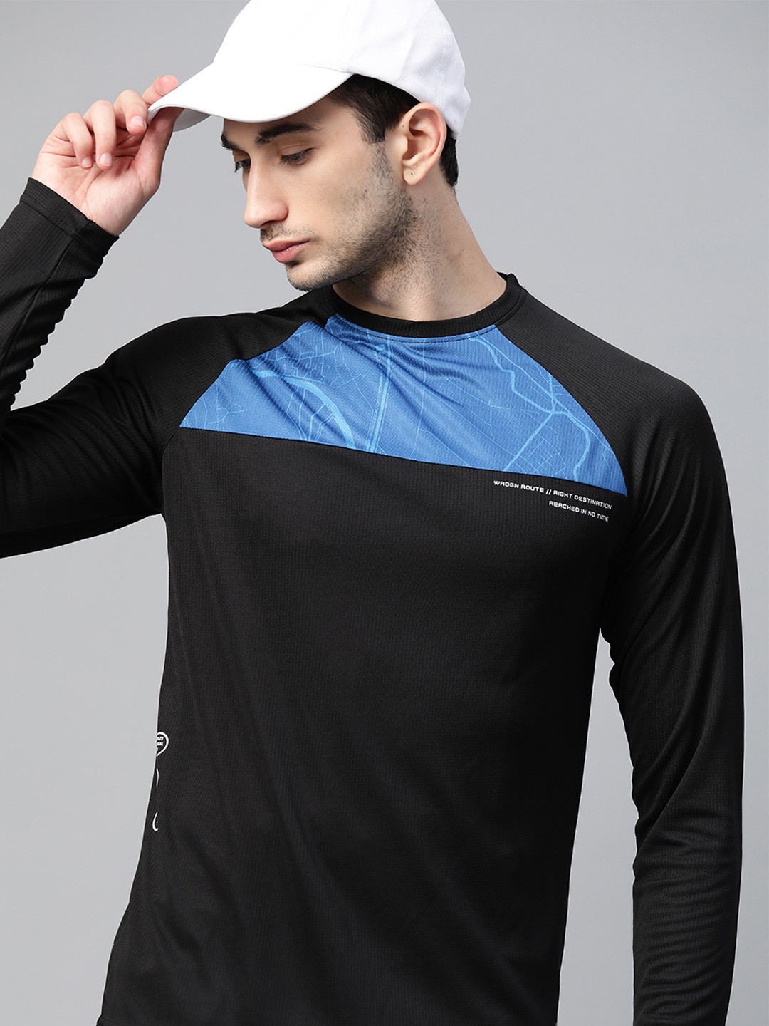 

WROGN ACTIVE Men Black & Blue Colourblocked T-shirt