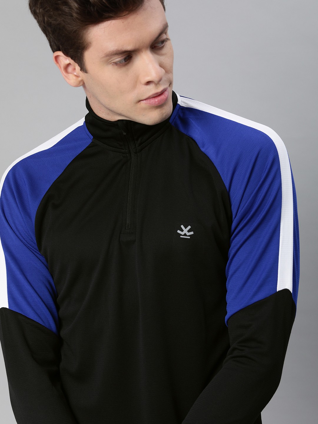 

WROGN ACTIVE Men Black Solid High Neck T-shirt With Colourblocked Sleeves