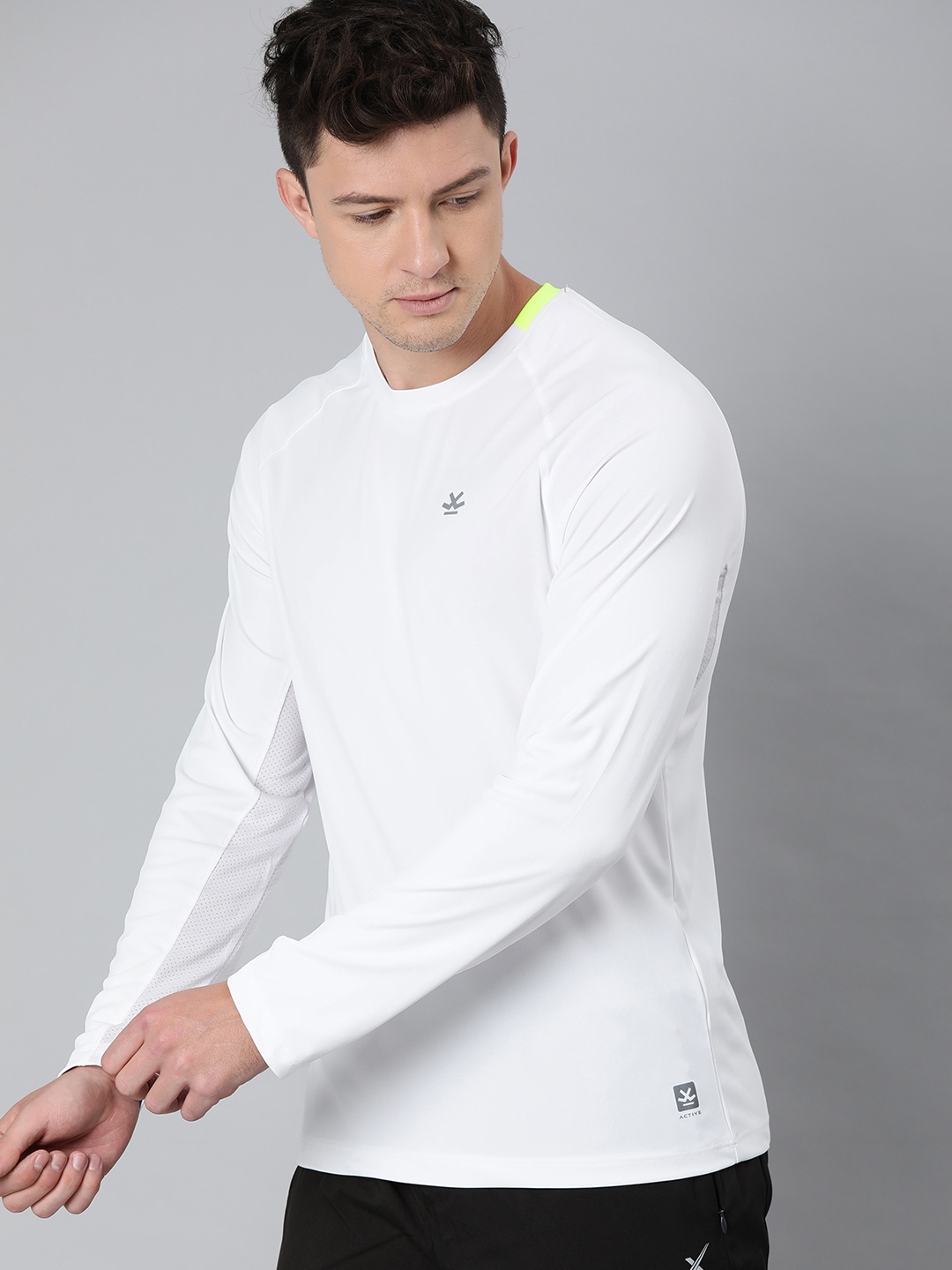 

WROGN ACTIVE Men White Solid Round Neck T-shirt