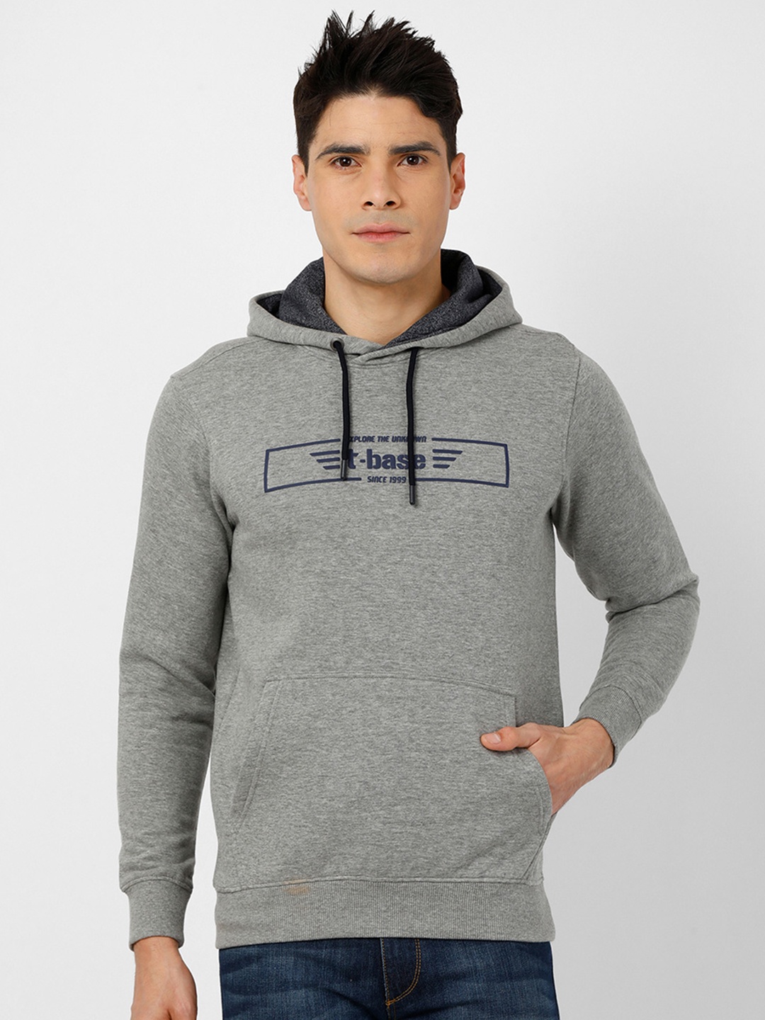 

t-base Men Grey Printed Hooded Sweatshirt
