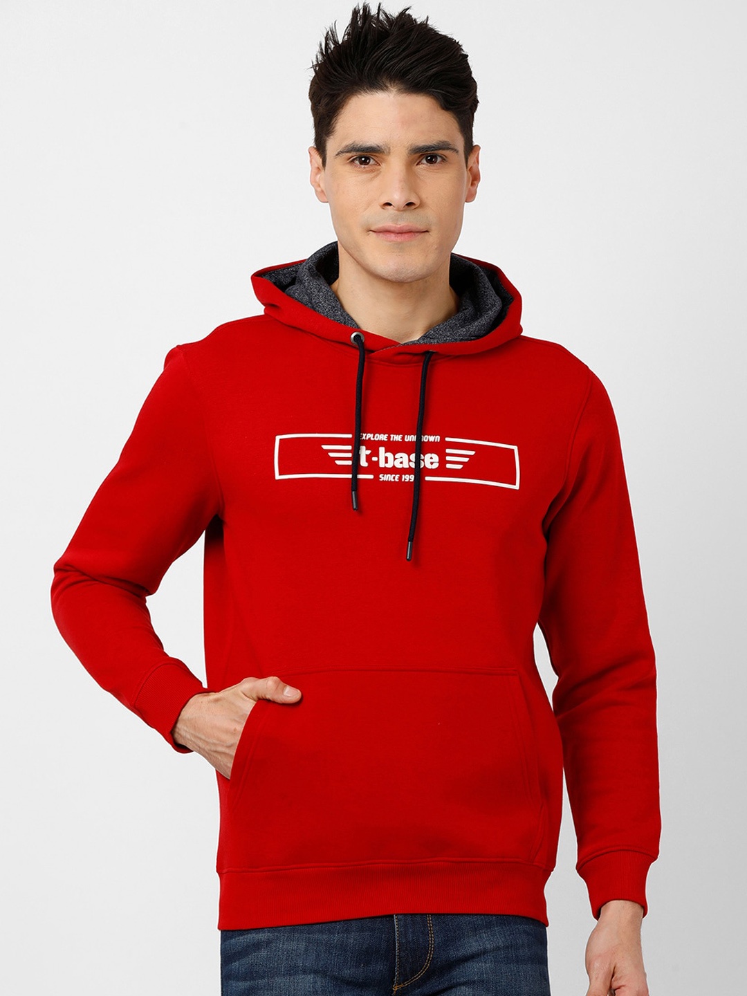 

t-base Men Red Printed Hooded Sweatshirt