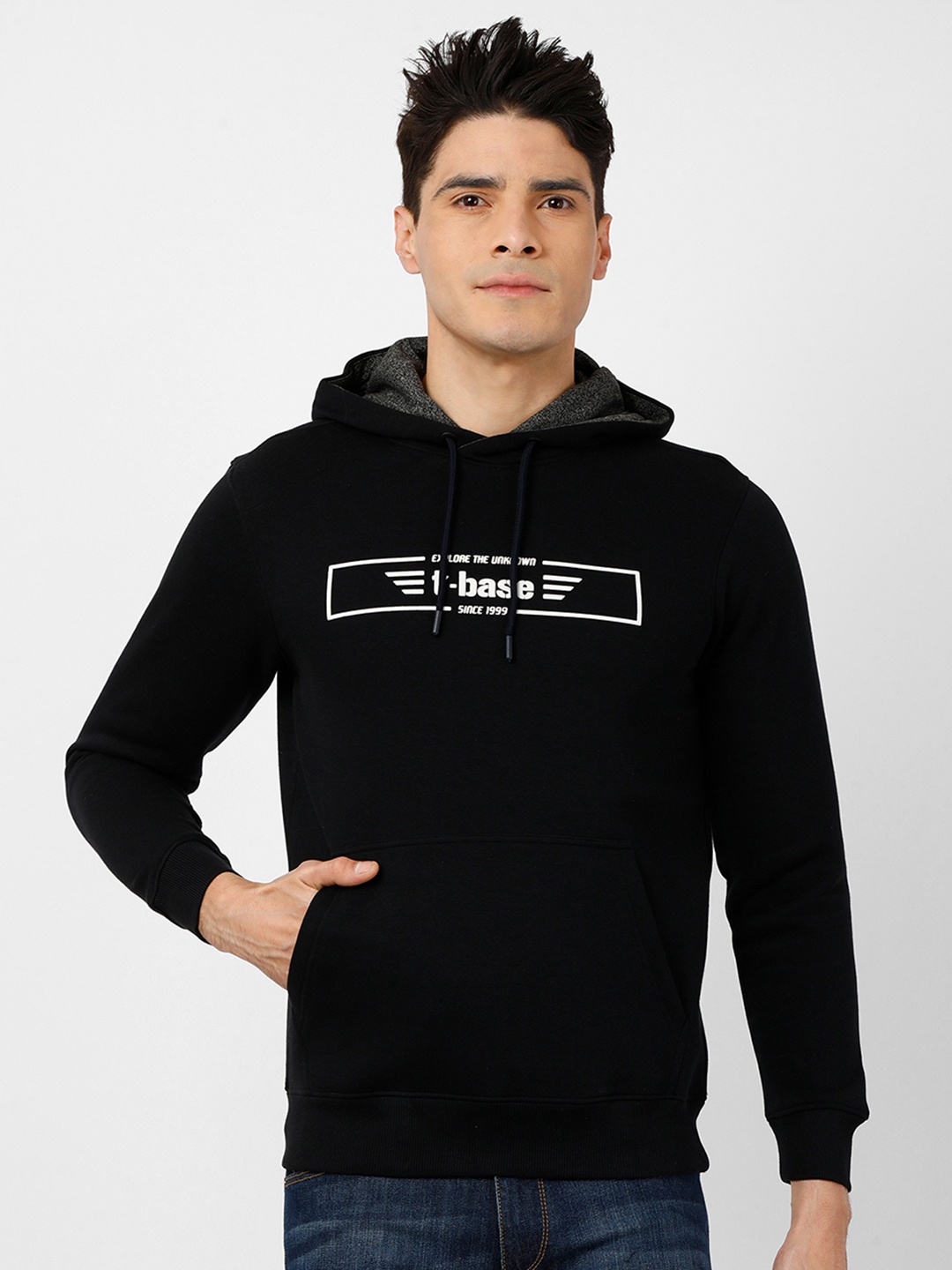 

t-base Men Black Printed Hooded Sweatshirt