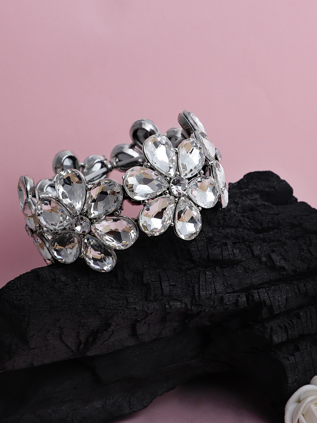 

Mali Fionna Silver-Plated Flower-Shaped Stone-Studded Adjustable Elasticated Bracelet