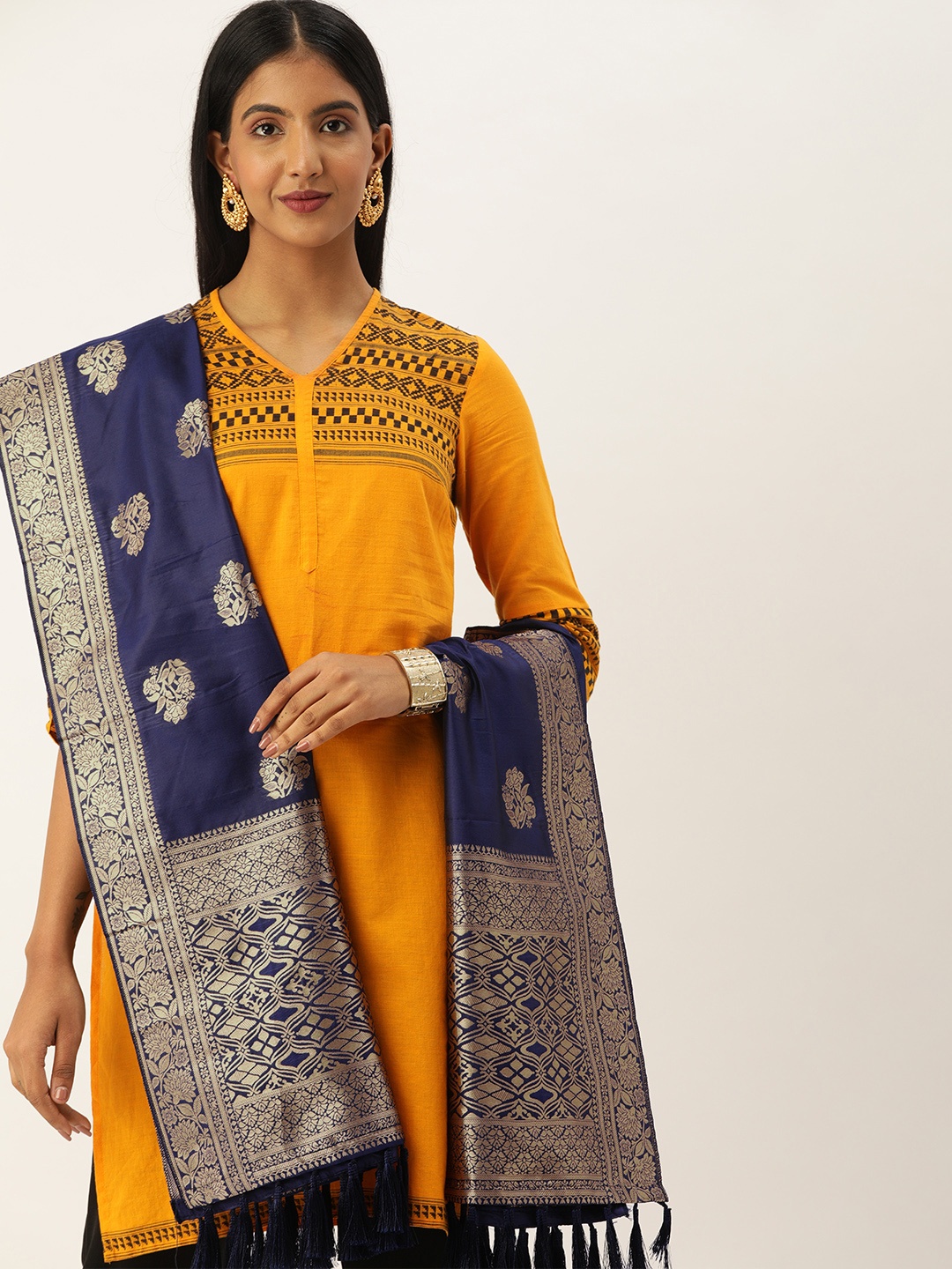 

VASTRANAND Navy Blue & Gold-Toned Woven Design Dupatta
