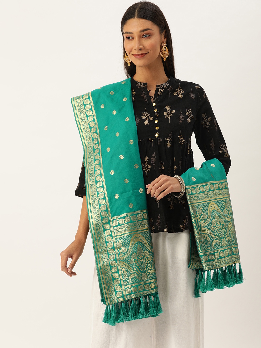 

VASTRANAND Teal & Gold-Toned Woven Design Dupatta