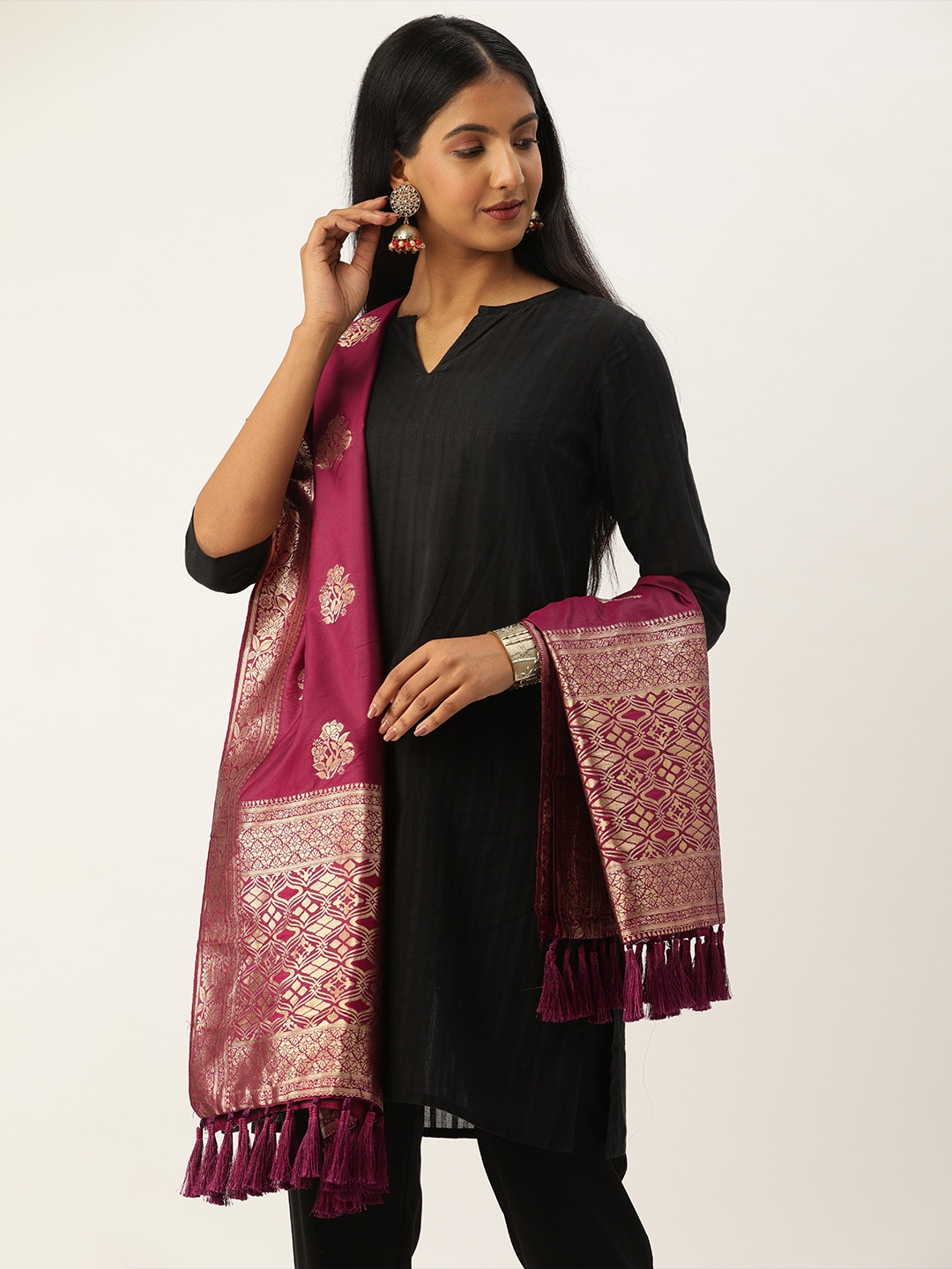 

VASTRANAND Burgundy & Gold-Toned Woven Design Dupatta