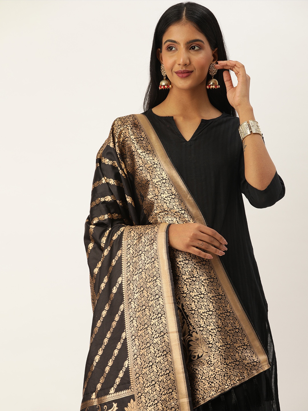 

VASTRANAND Black & Gold-Toned Woven Design Dupatta