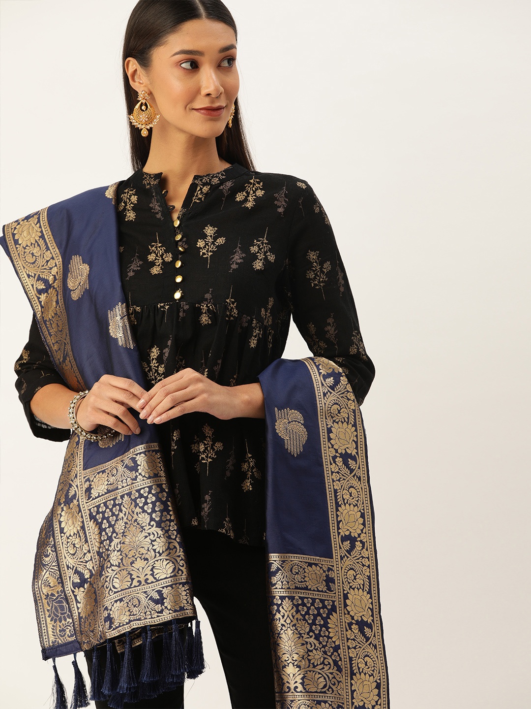 

VASTRANAND Navy Blue & Golden Woven Design Dupatta
