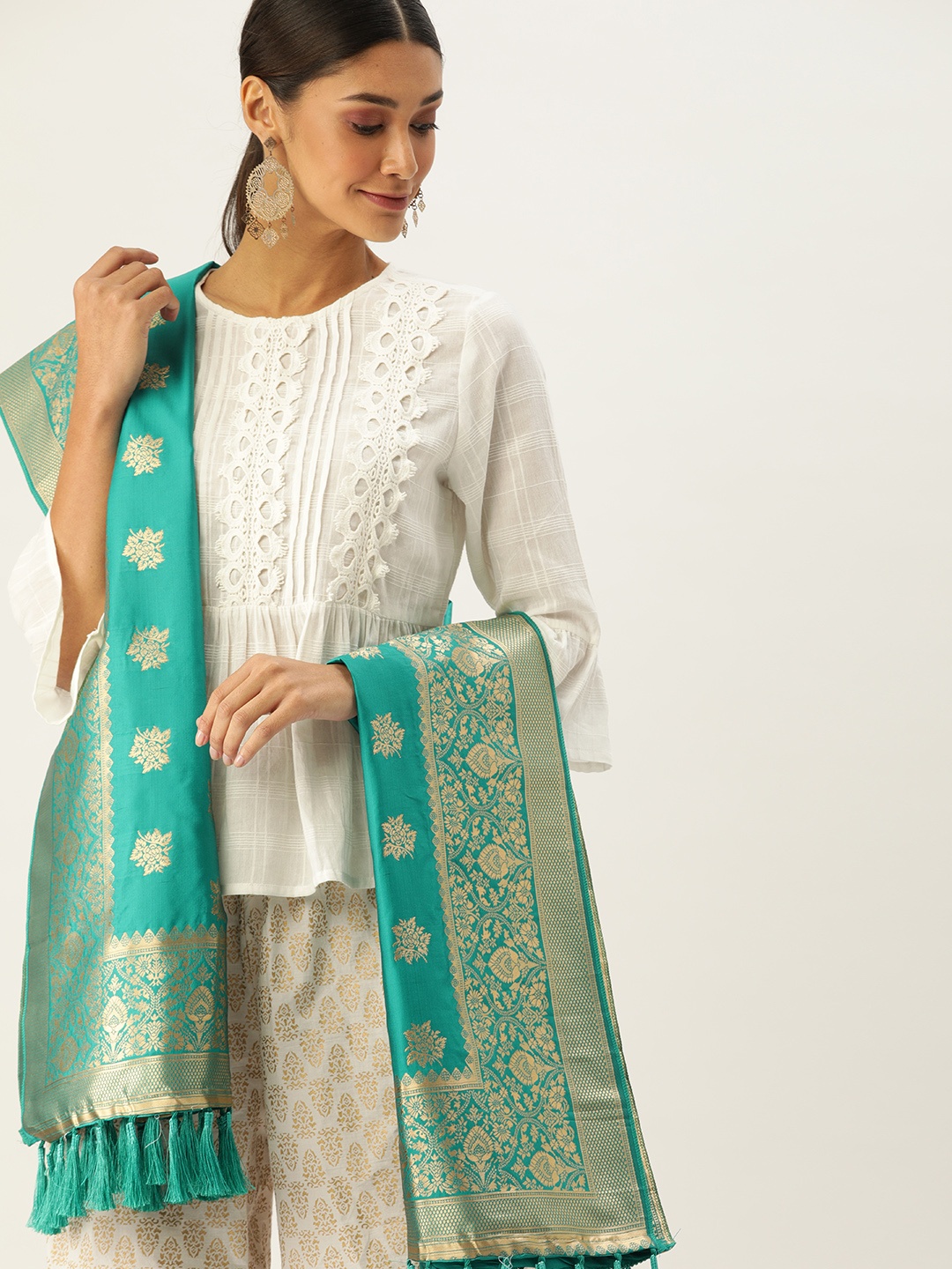 

VASTRANAND Teal Blue & Gold-Toned Woven Design Dupatta