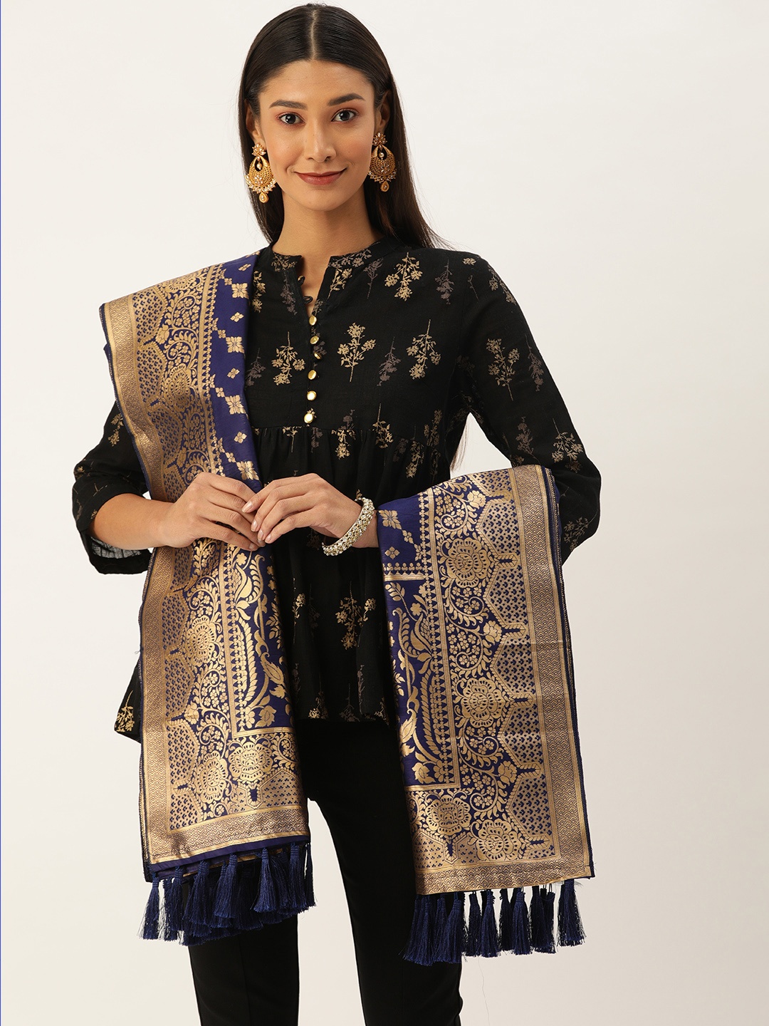 

VASTRANAND Navy Blue & Gold-Toned Woven Design Dupatta