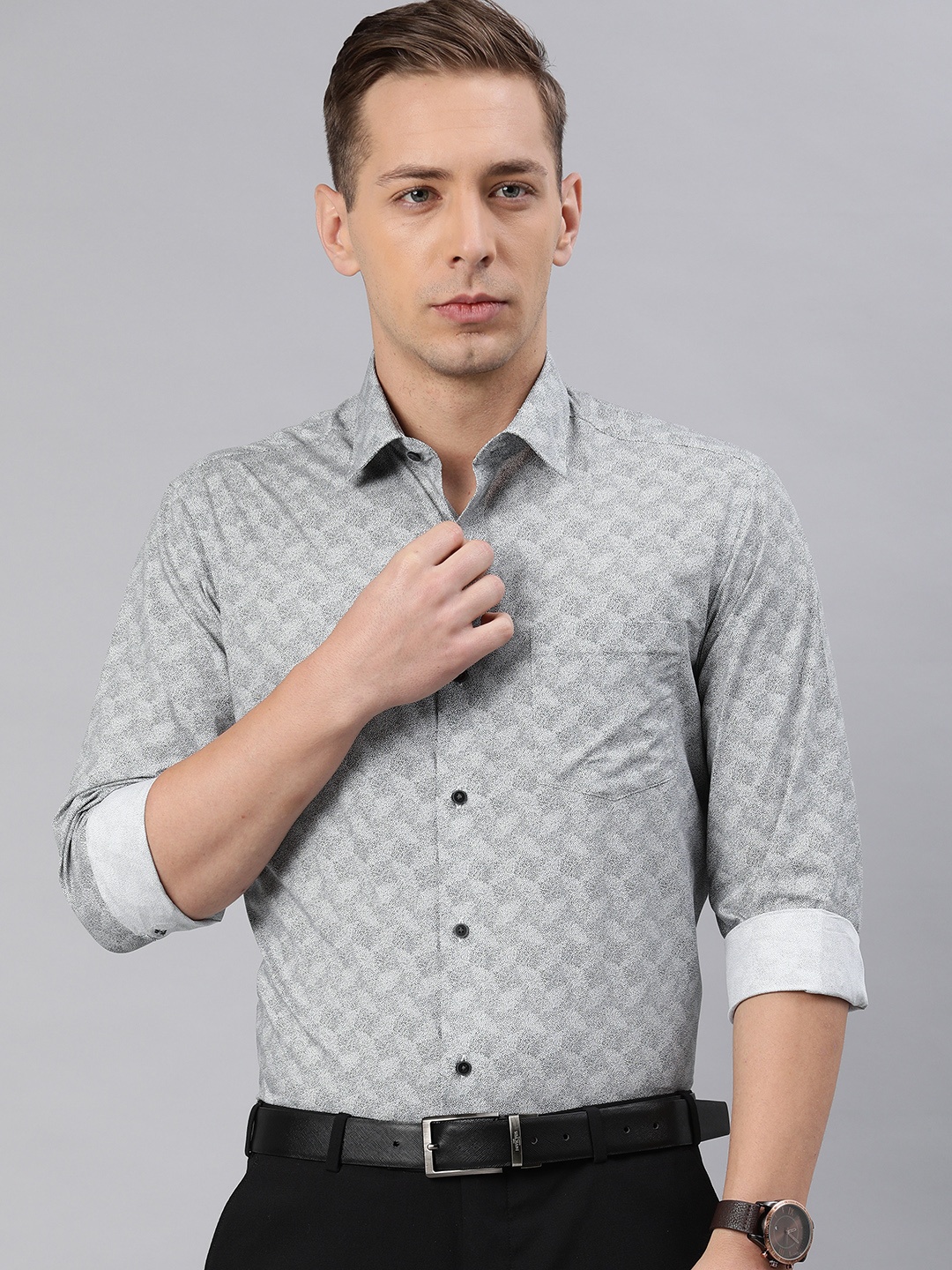 

Arrow New York Men Black & White Slim Fit Printed Formal Shirt