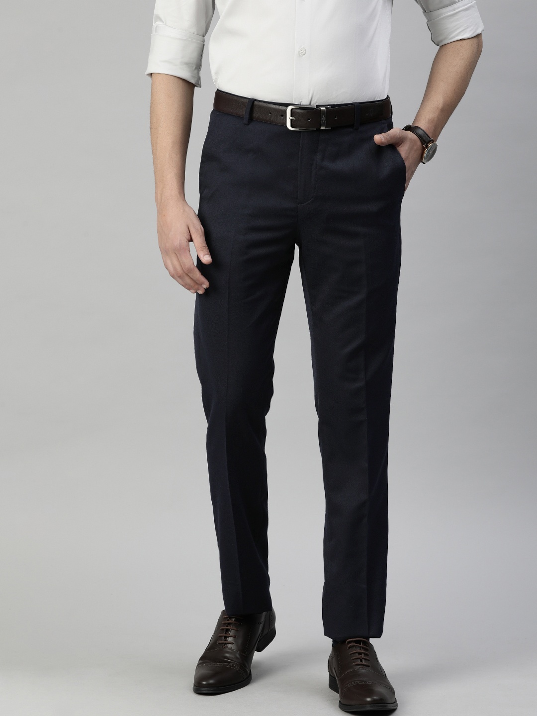 

Arrow New York Men Navy Blue Regular Fit Solid Chinos
