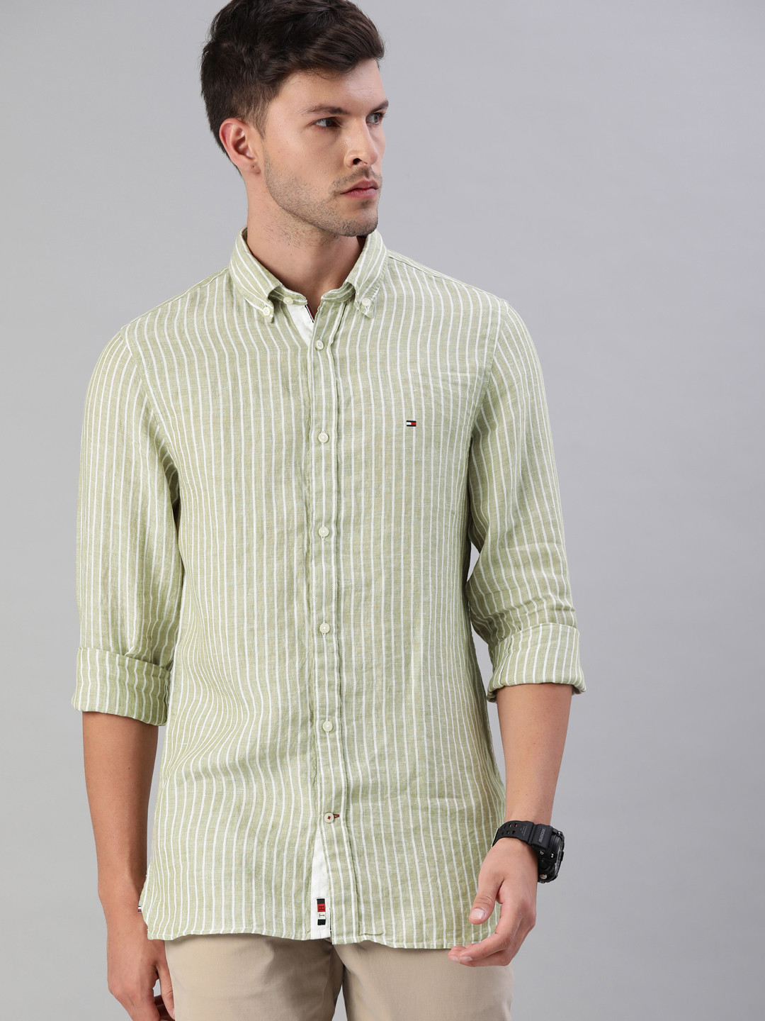 

Tommy Hilfiger Men Light Olive Green & White Pure Linen Slim Fit Striped Casual Shirt