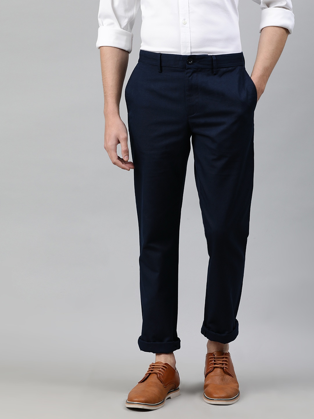 

Tommy Hilfiger Men Navy Blue Regular Fit Solid Chinos