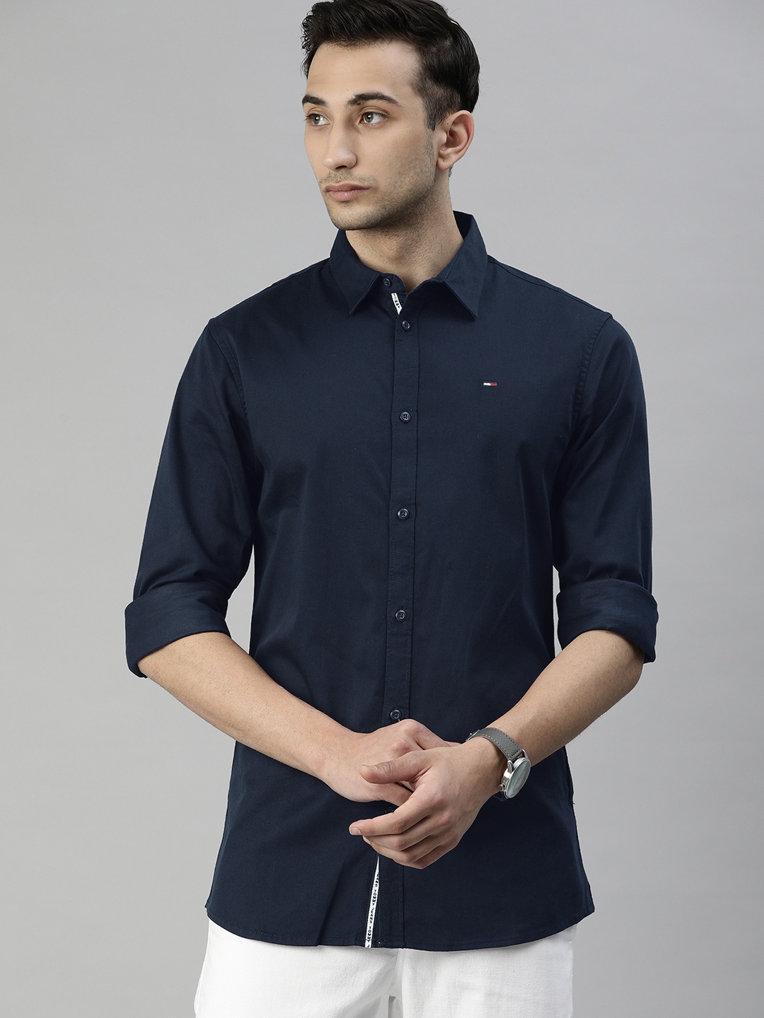 

Tommy Hilfiger Men Navy Blue Slim Fit Solid Casual Shirt