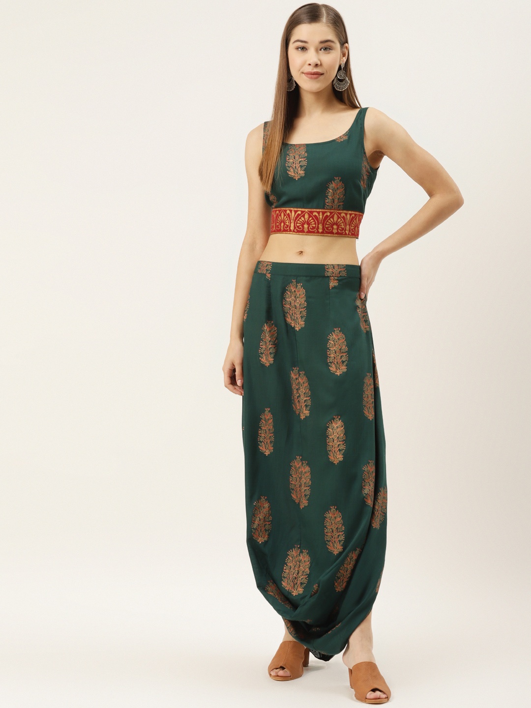 

MABISH by Sonal Jain Women Green & Golden Printed Top with Skirt
